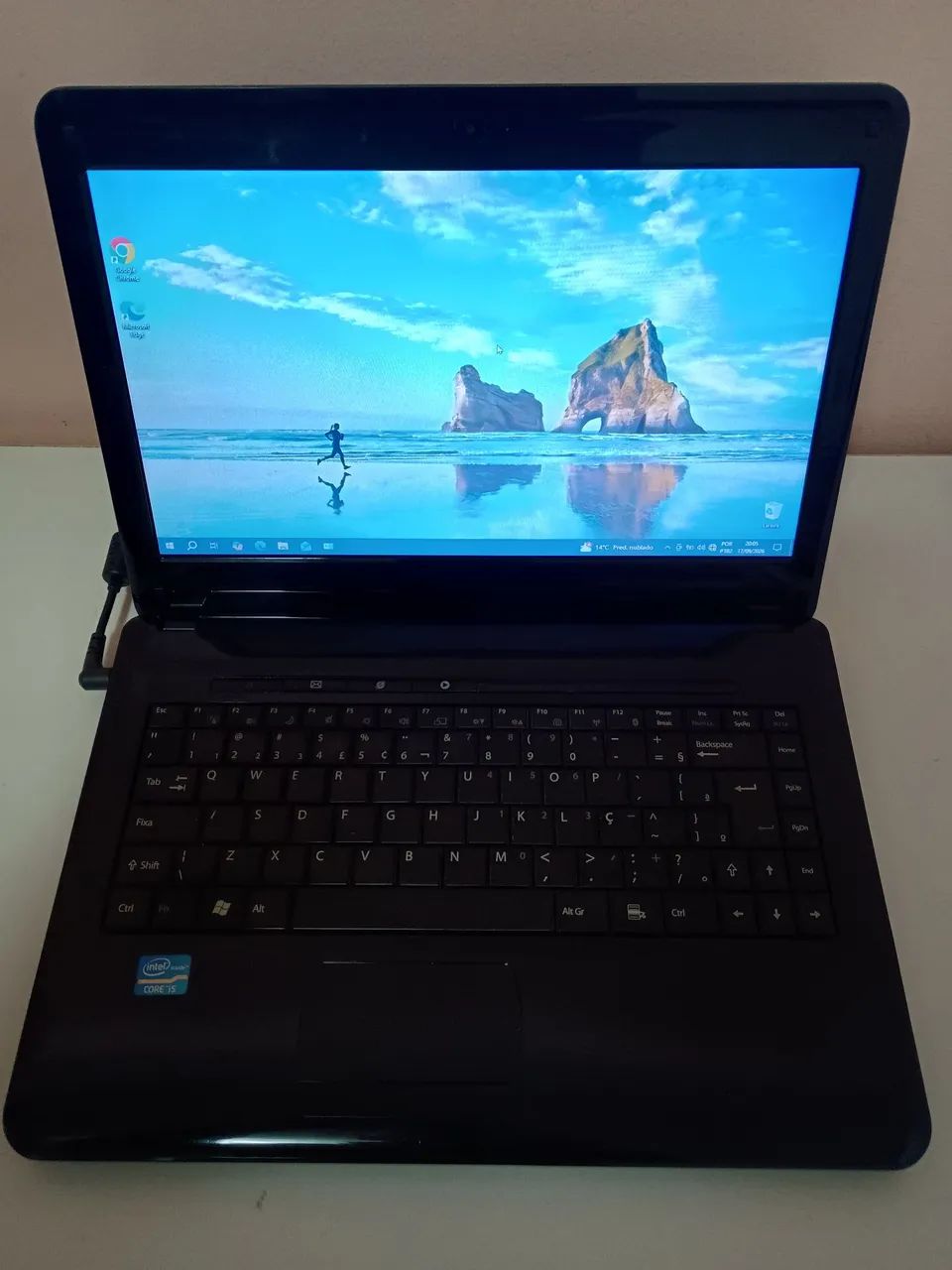 Notebook Sim Positivo com tela de 14'