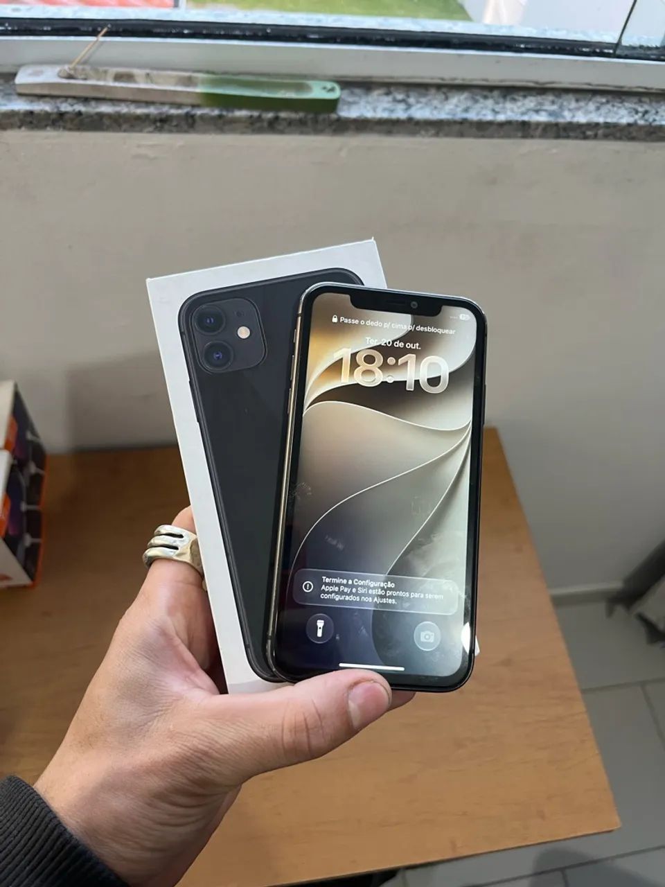 iPhone 11 preto - 128gb com caixa 