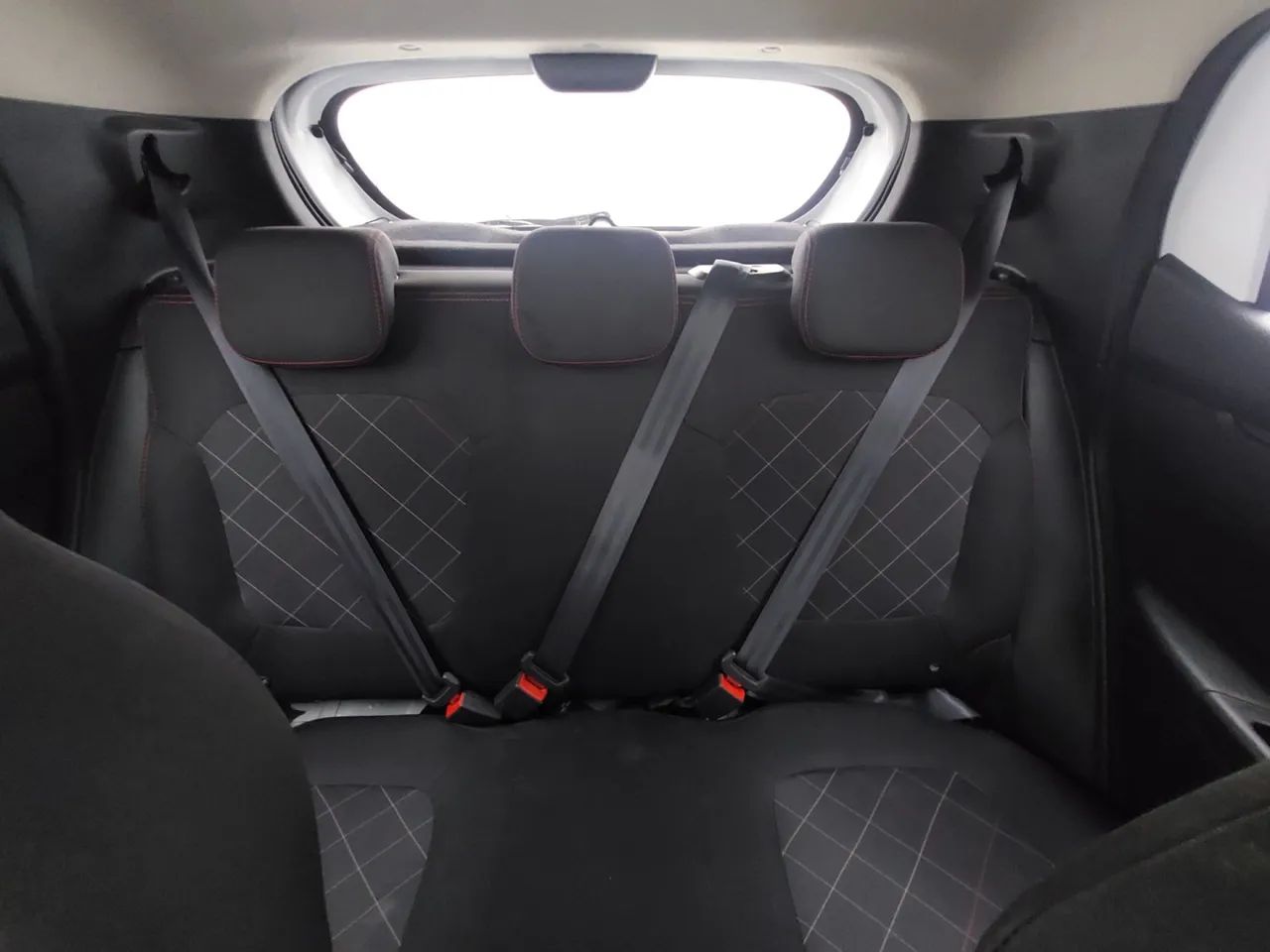Renault Kwid 1.0 Zen, foto 18 de 18