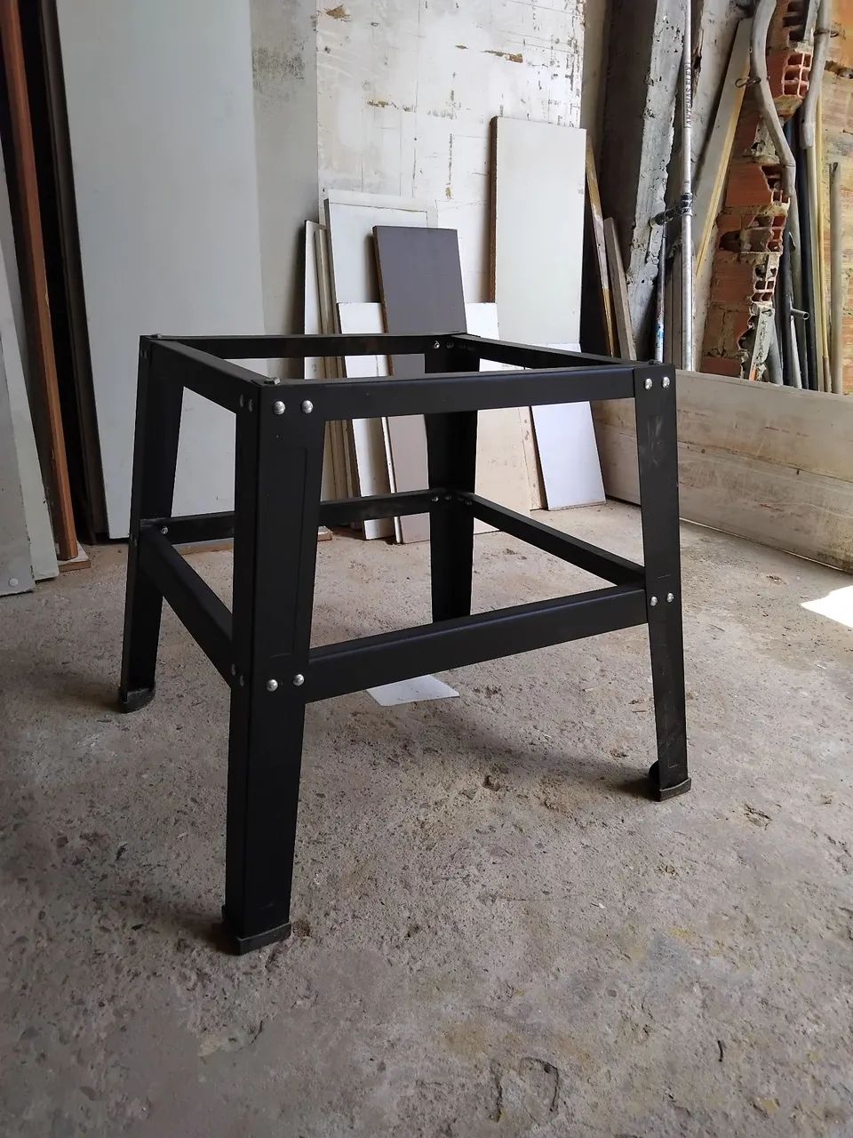 Base em metal  - Foto 3