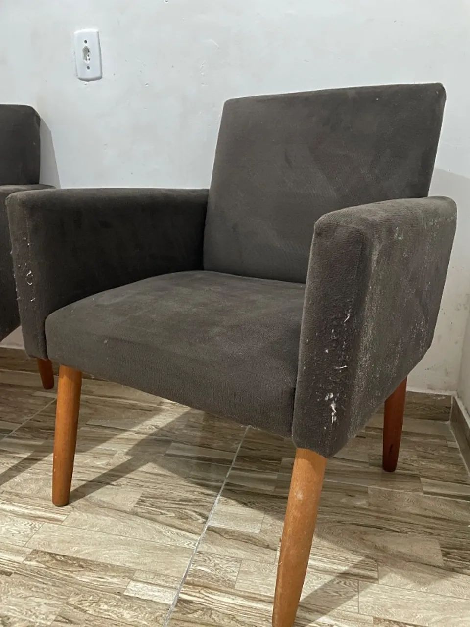 DUAS POLTRONAS CINZA $250 - Foto 3