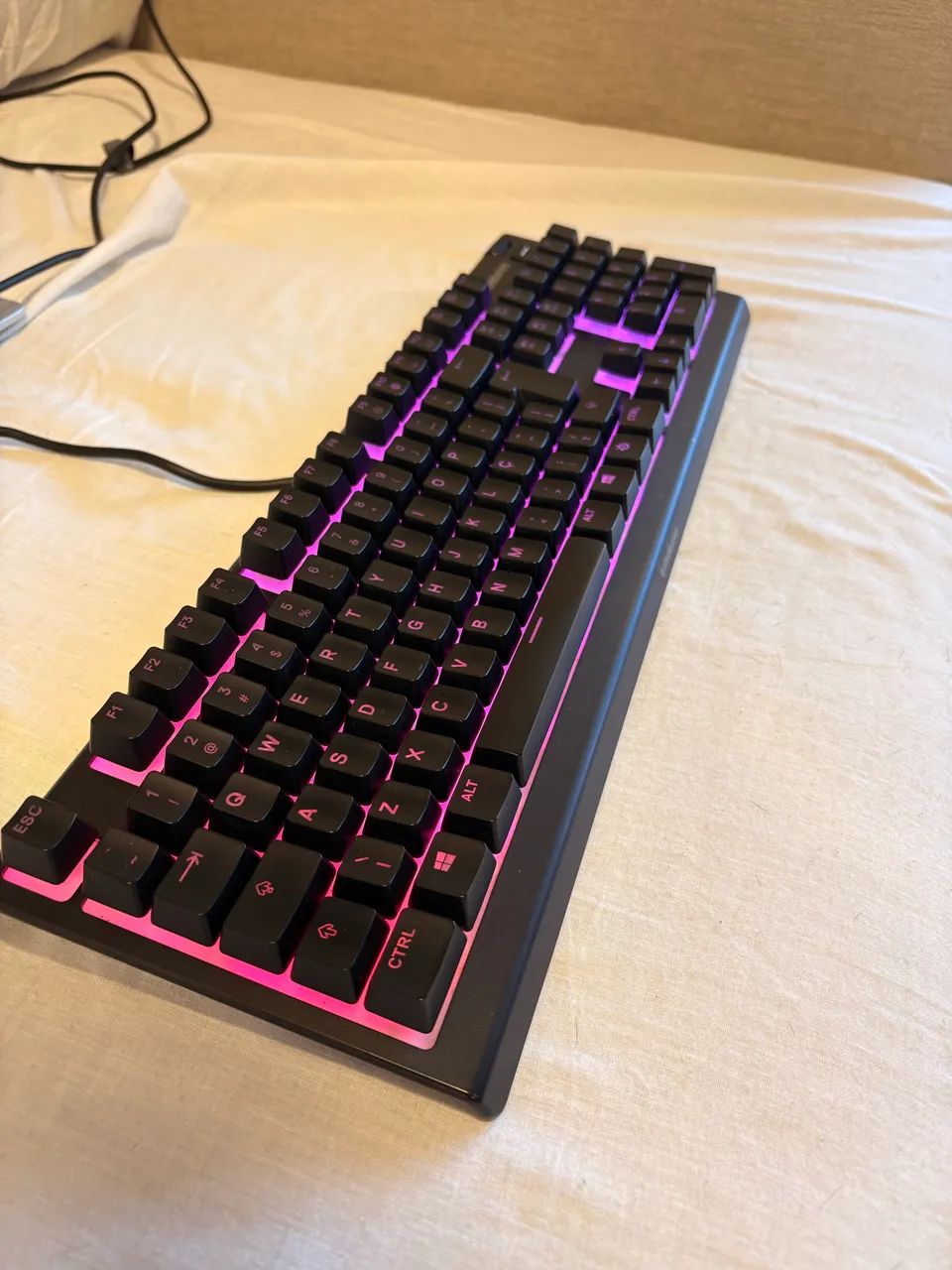 Teclado Steelseries Apex 3 ABNT usado