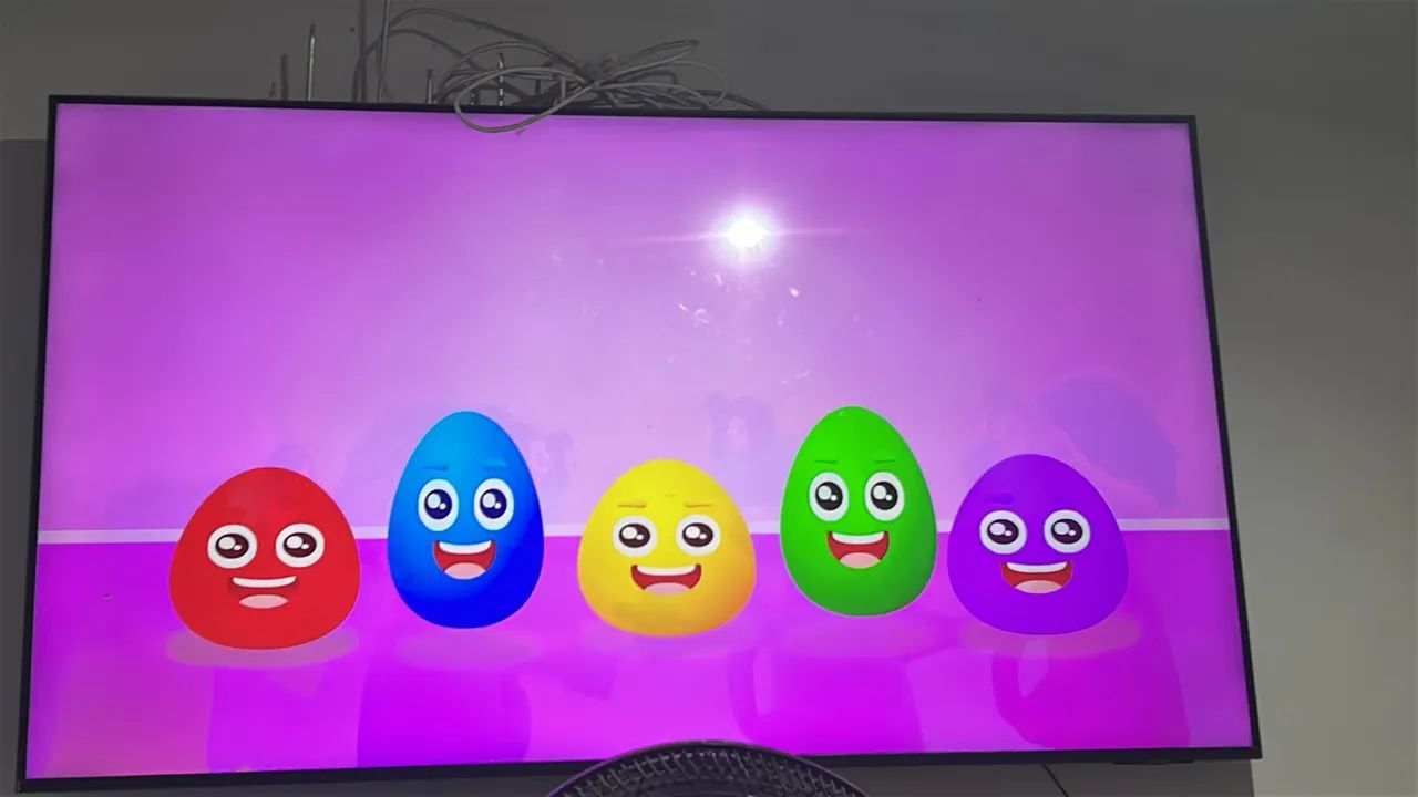 Vendo uma Tv 65 polegadas com Xbox - Foto 2