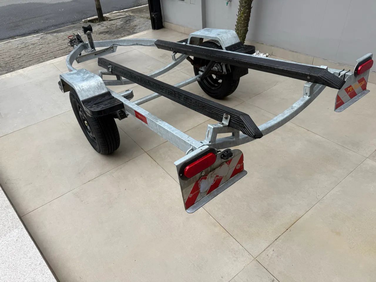 Carreta Free Hobby galvanizada usada com documento  - Foto 3