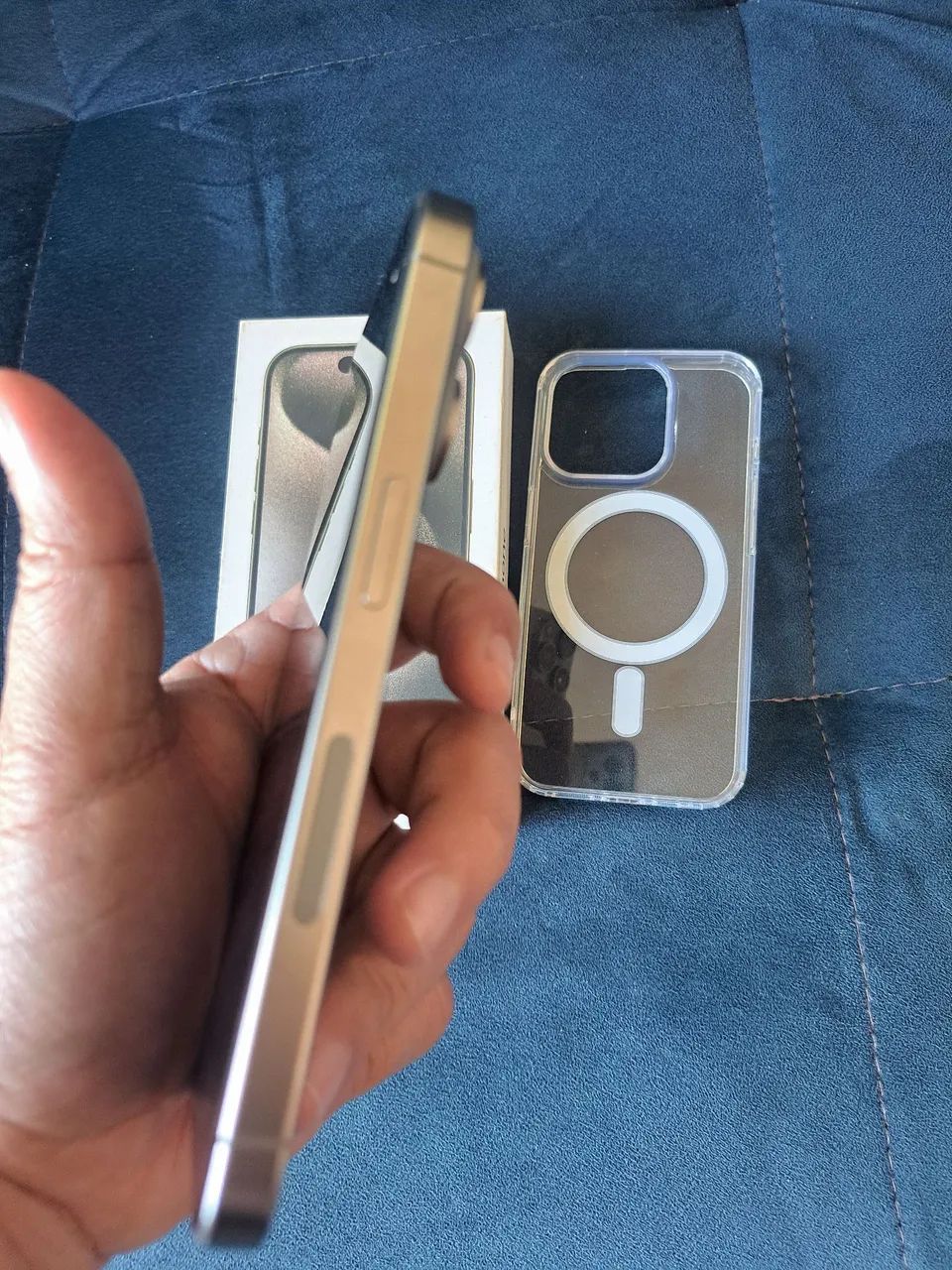 IPHONE 15 Pro  - Foto 4