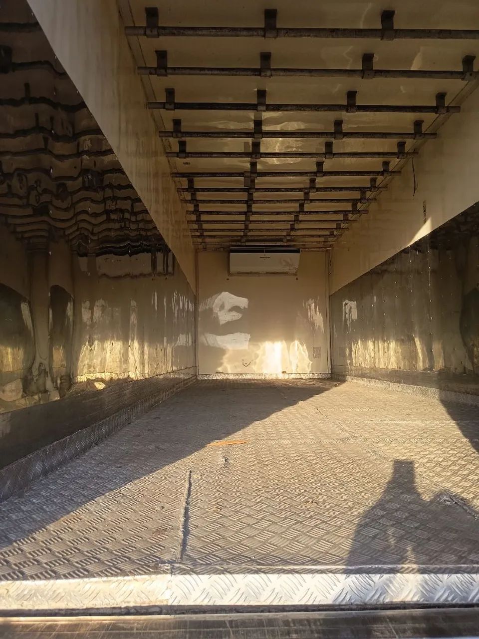 MERCEDES BENZ L 1620 TRUCK (Baú Refrigerado) - Foto 2