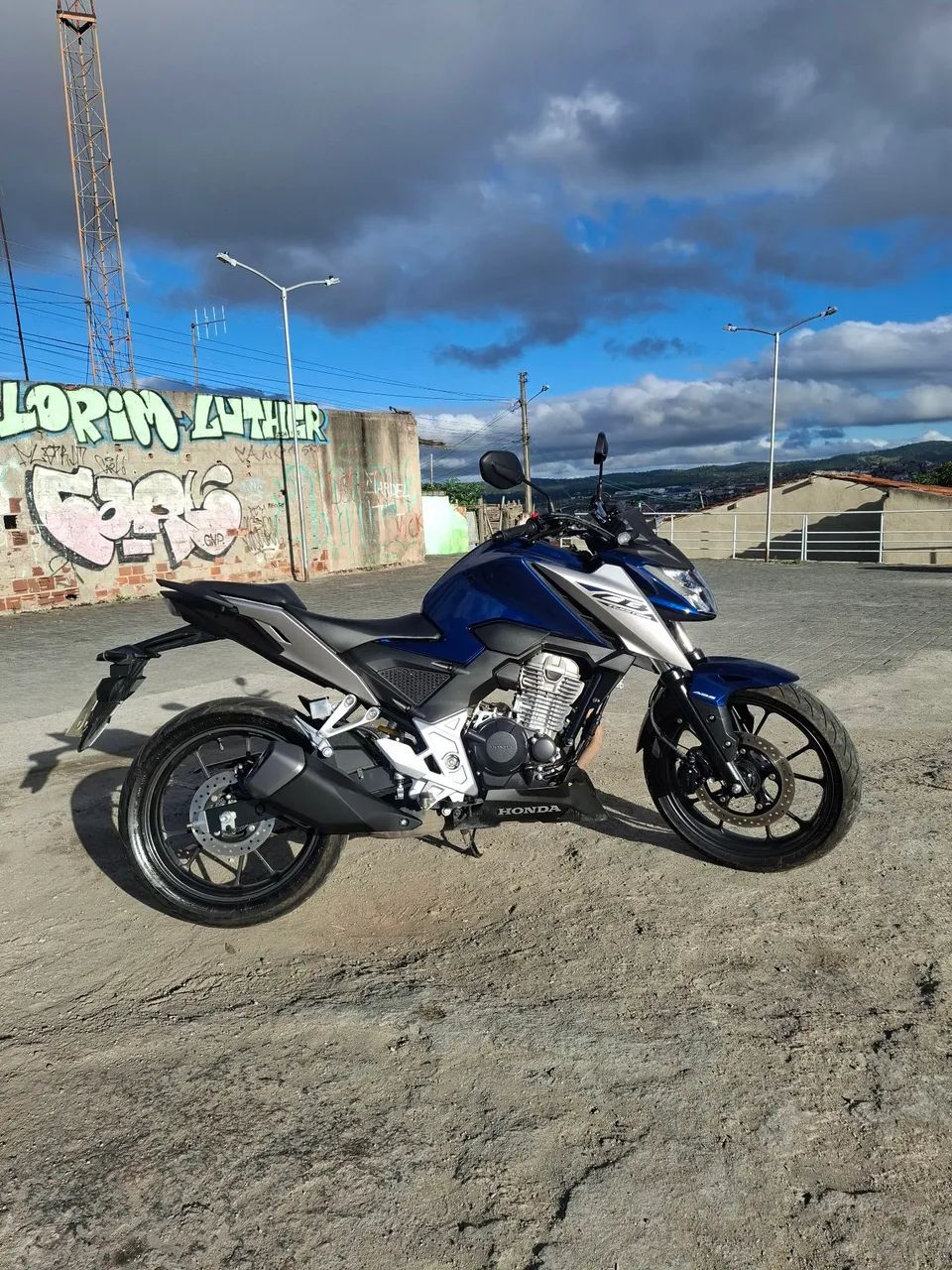 CB 300F Twister  - Foto 3