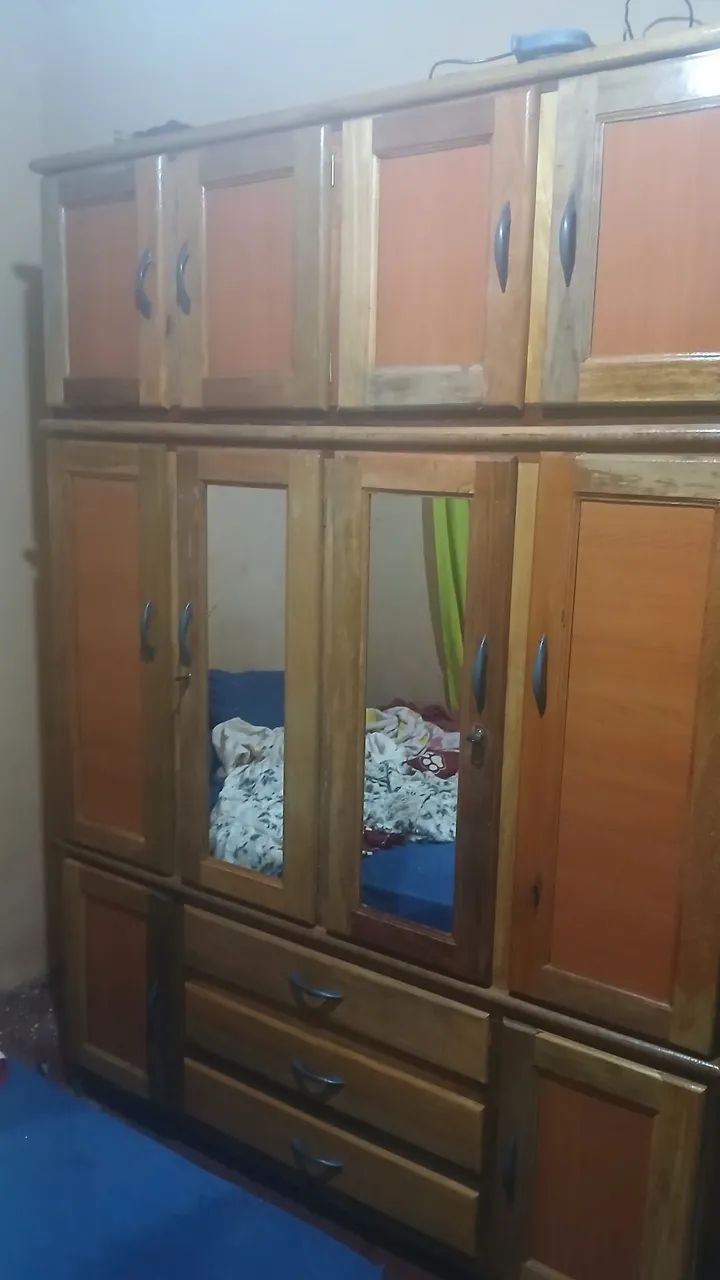 Guarda roupa de madeira  - Foto 2