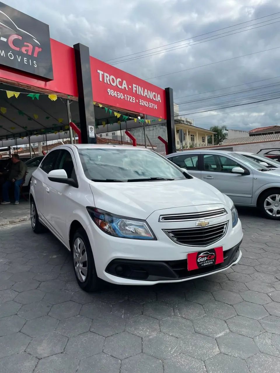 Chevrolet Onix Hatch LT 1.4 8V Flex Mec. 4P 2015 - Foto 3