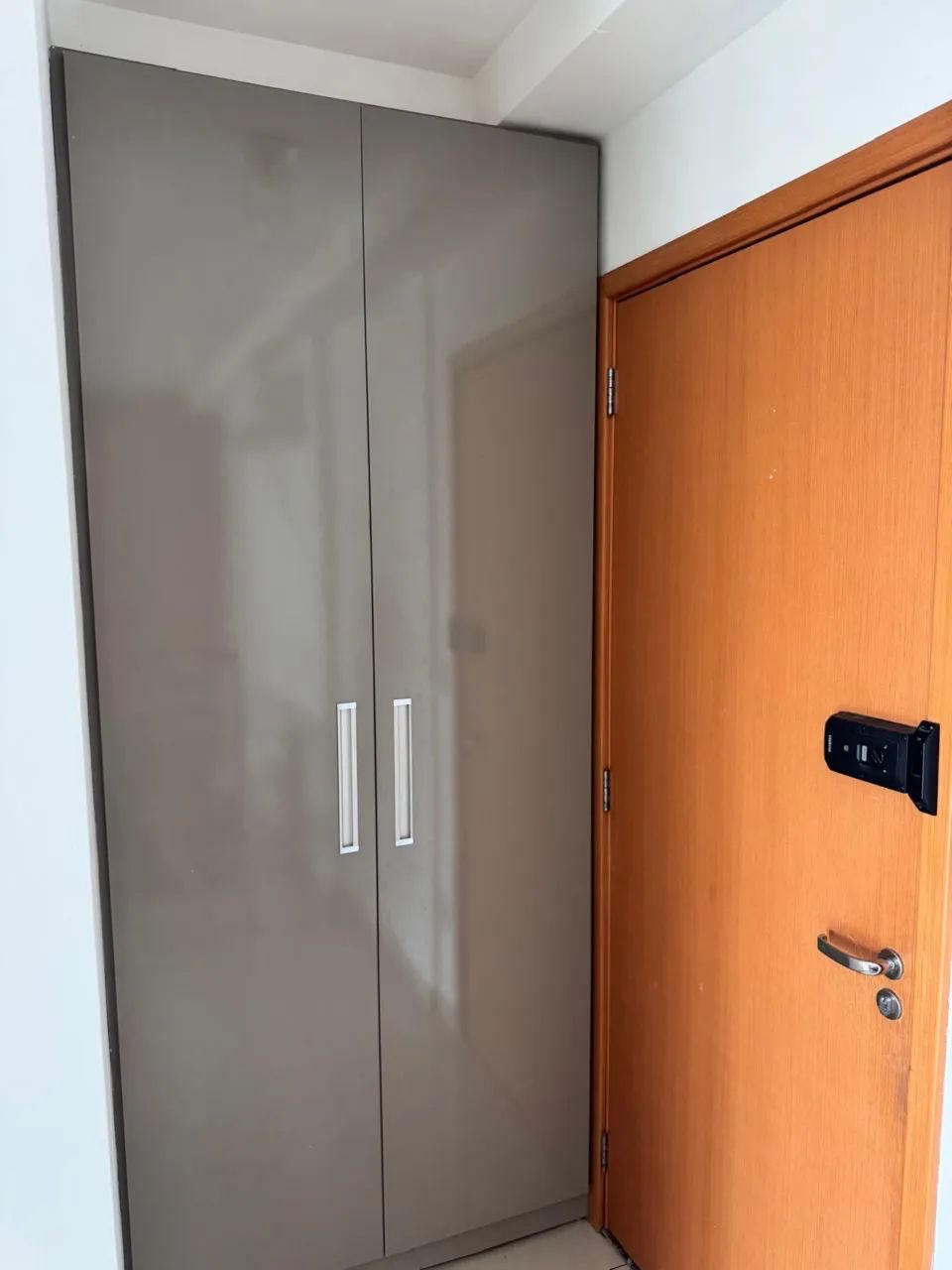 Cristaleira R$ 2.500 já instalado