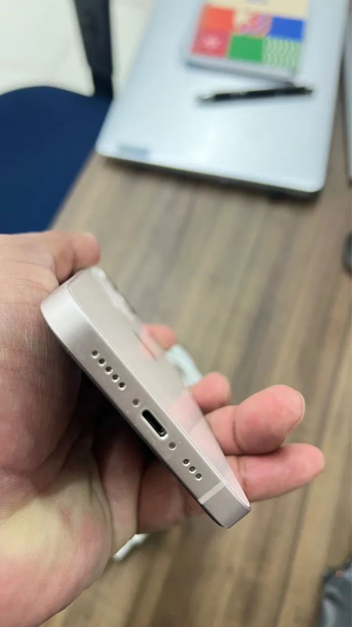 iPhone 13 - rose - 128gb  - Foto 4