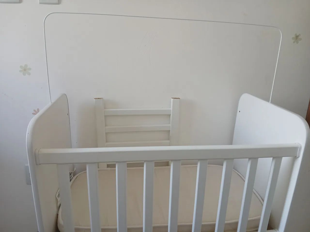 Vendo mini berço com o colchão 