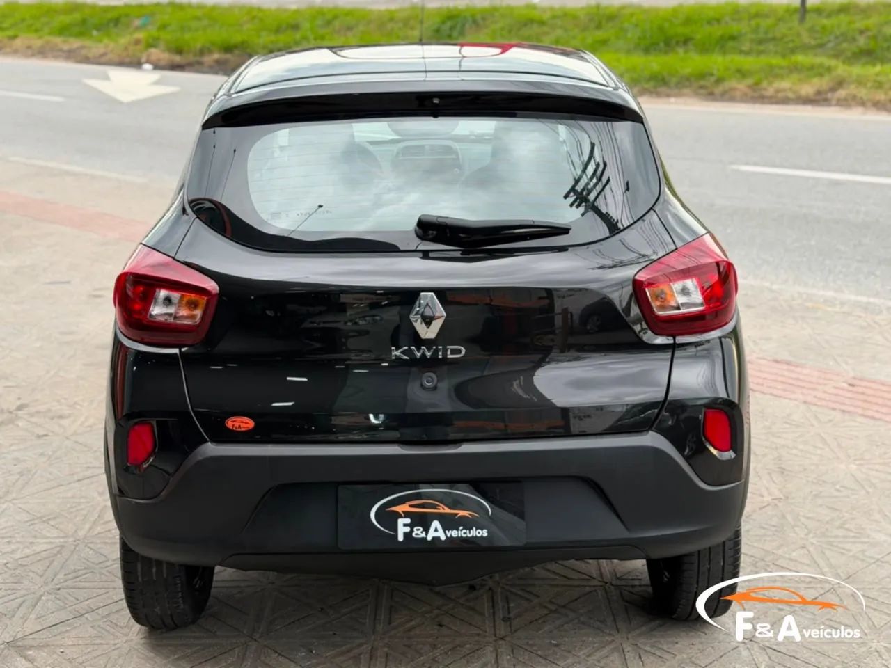 Renault Kwid Intense 1.0 Flex 12V 5P Mec. 2026 - Foto 3
