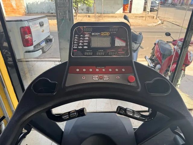 ESTEIRA BF800 | BODY FORCE - Foto 2