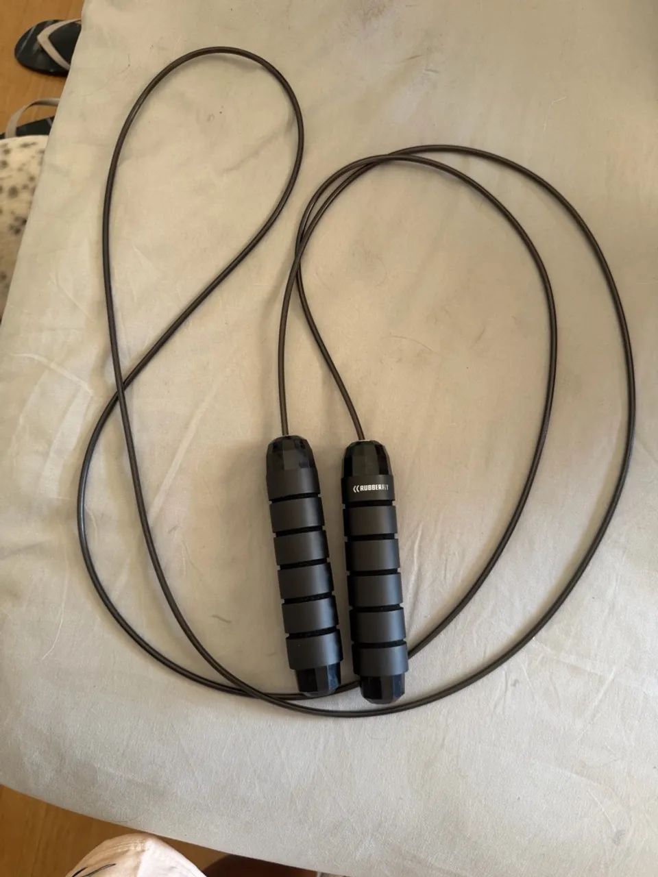 Vendo corda de pular para exercício RUBBERFIT
