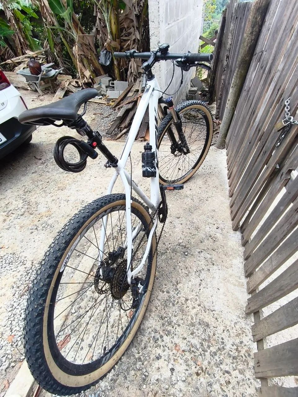 Bicicleta aro 29 ksw 9v freio hidráulico, trava e K7 11/40