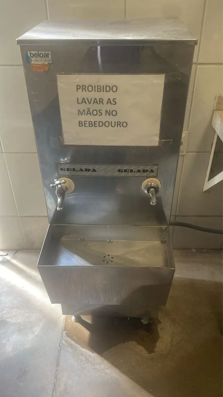 Bebedouro industrial 