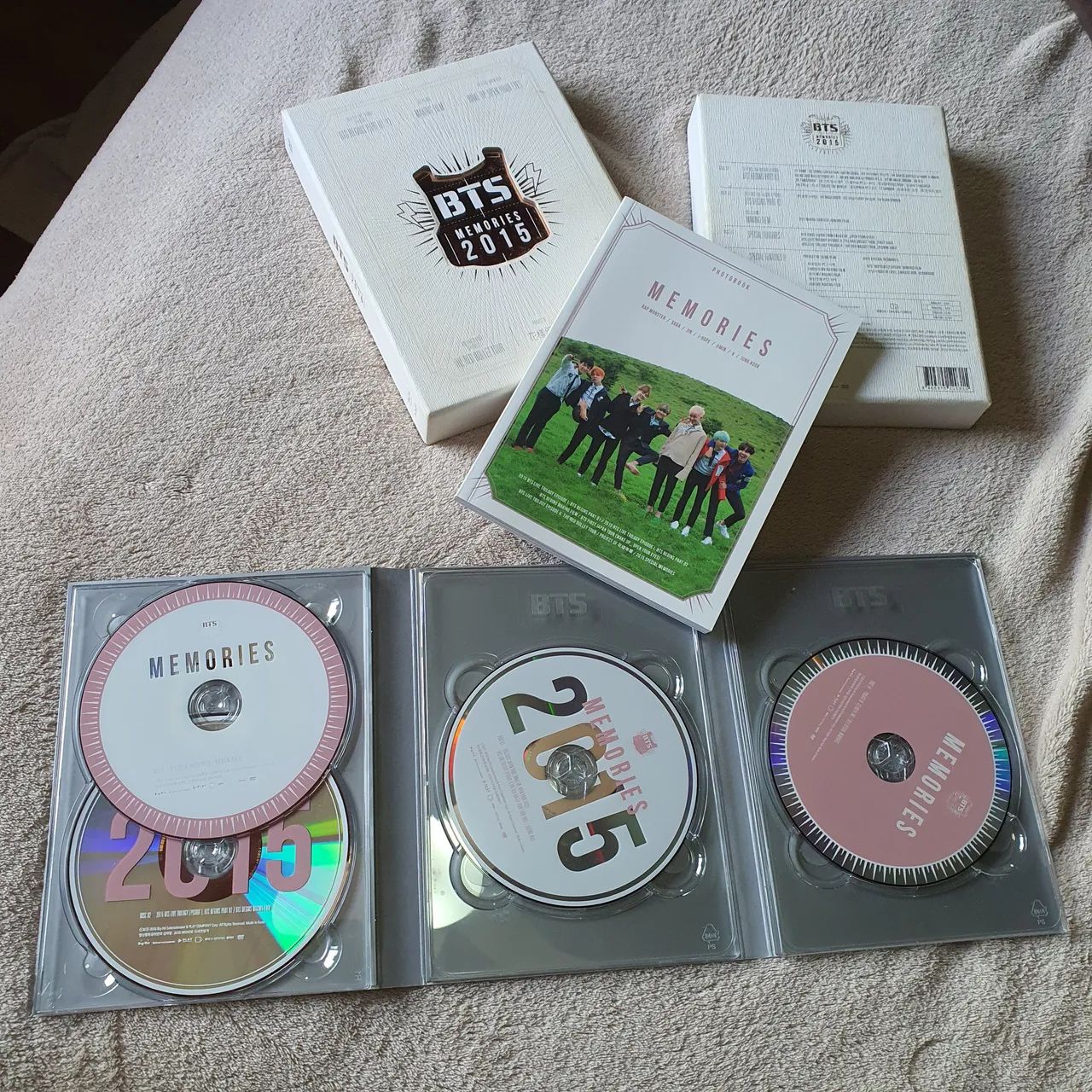 BTS DVD Memories 2015 4 DVDs e Photobook - CDs, DVDs etc - Centro