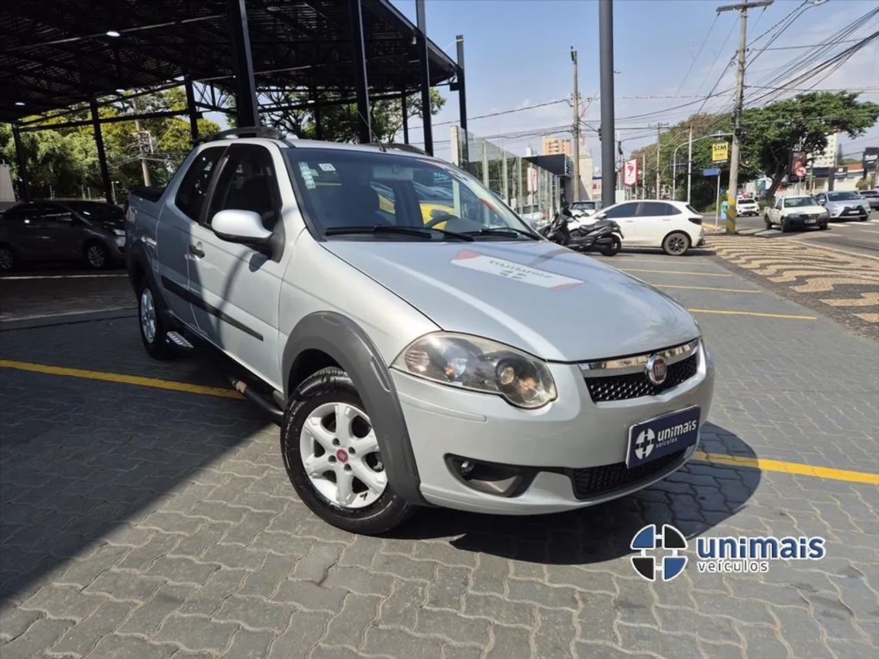 Fiat Strada Trekking 1.6 16V Flex CD 2014
