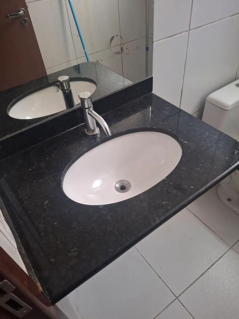 Bancada e Pia de Banheiro - Foto 2