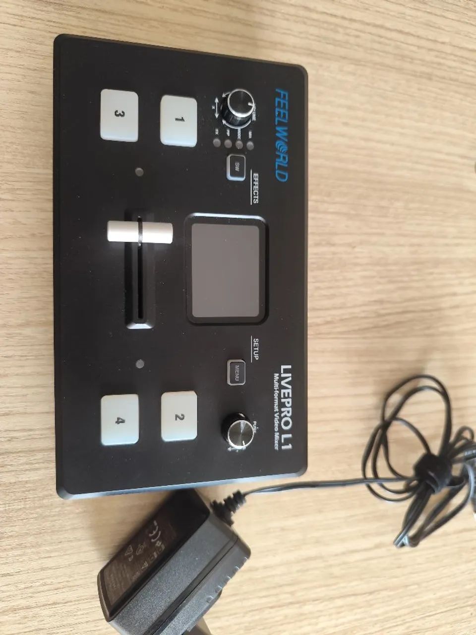 Switch Livepro L1 FEELWORLD - Foto 5