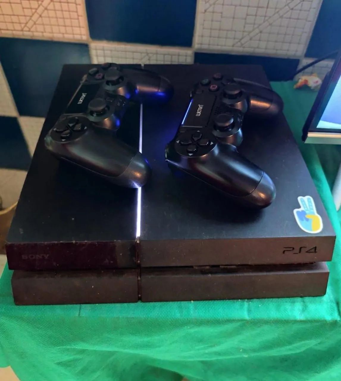 Ps4 FAT + 11 jogos 