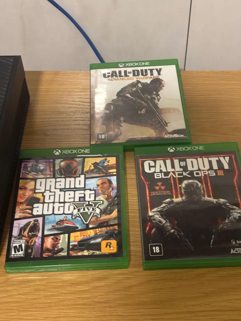 Xbox One com 2 Controles e Jogos Originais - Foto 2