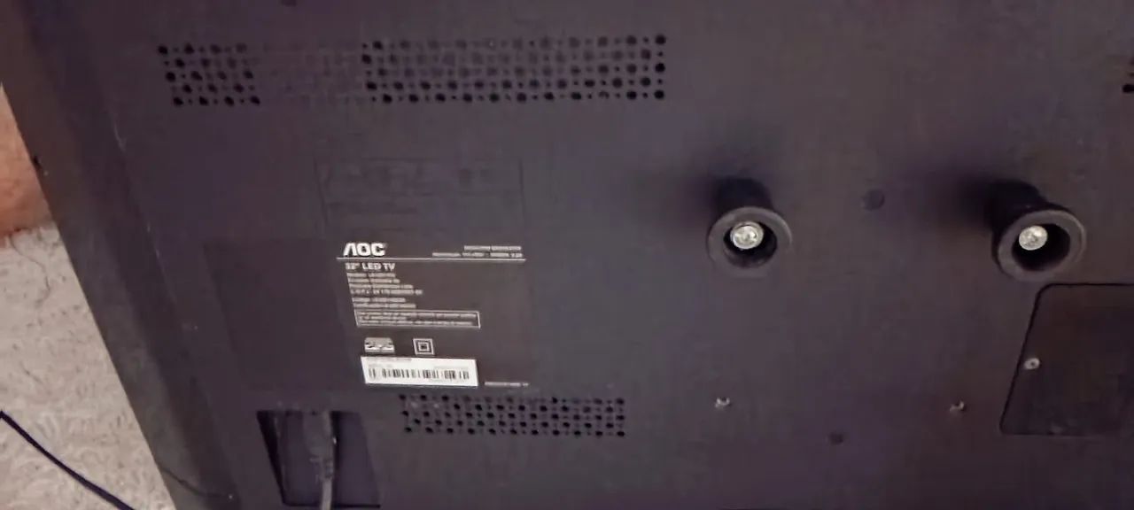 Vendo tvs49 / 33 p.samsung OACliga mas não aparece imagem  ( obs não é smart) também troco - Foto 5