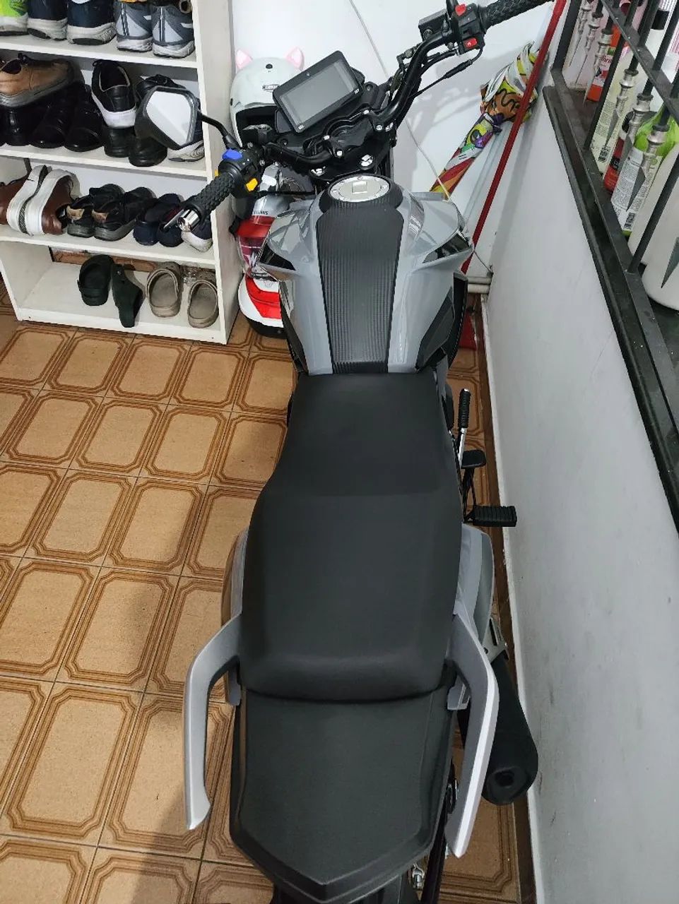 Moto completamente nova 