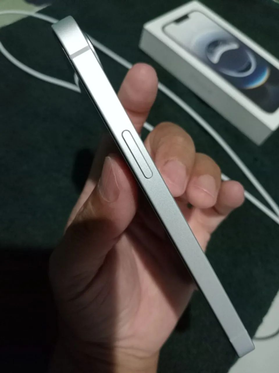 Apple Iphone 16e seminovo - 3 meses de uso. - Foto 2