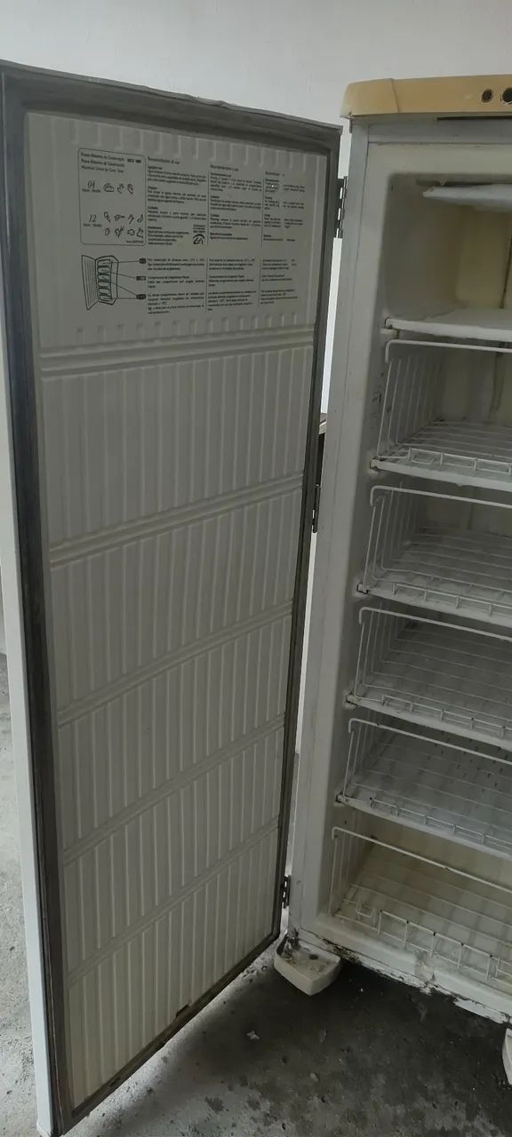 Vendo Freezer vertical  - Foto 4