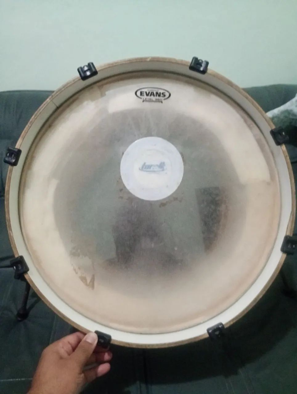 Bumbo 18" de bateria acústica com pele Evans - Foto 3