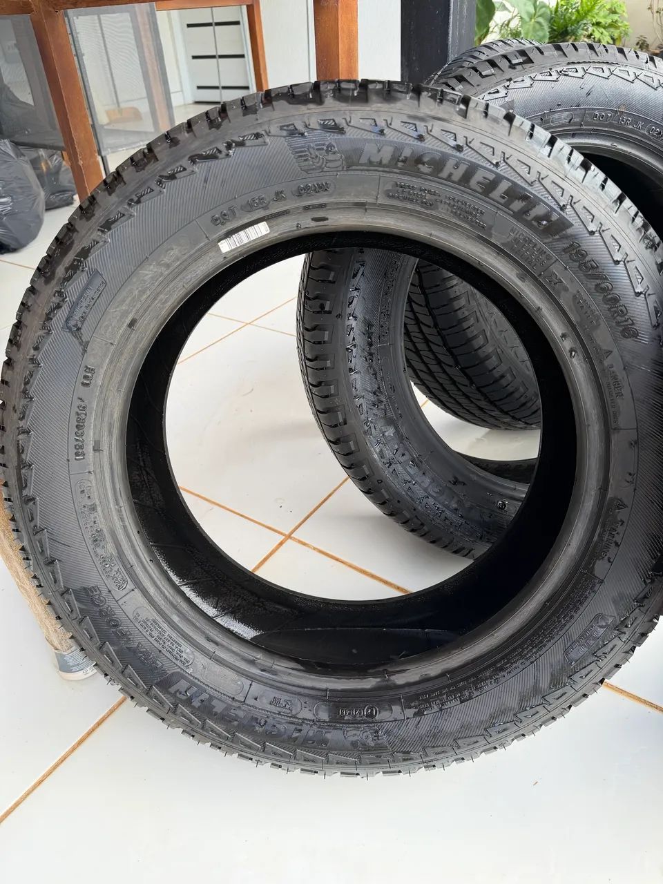 4 pneus Michelin 195/60 aro 16