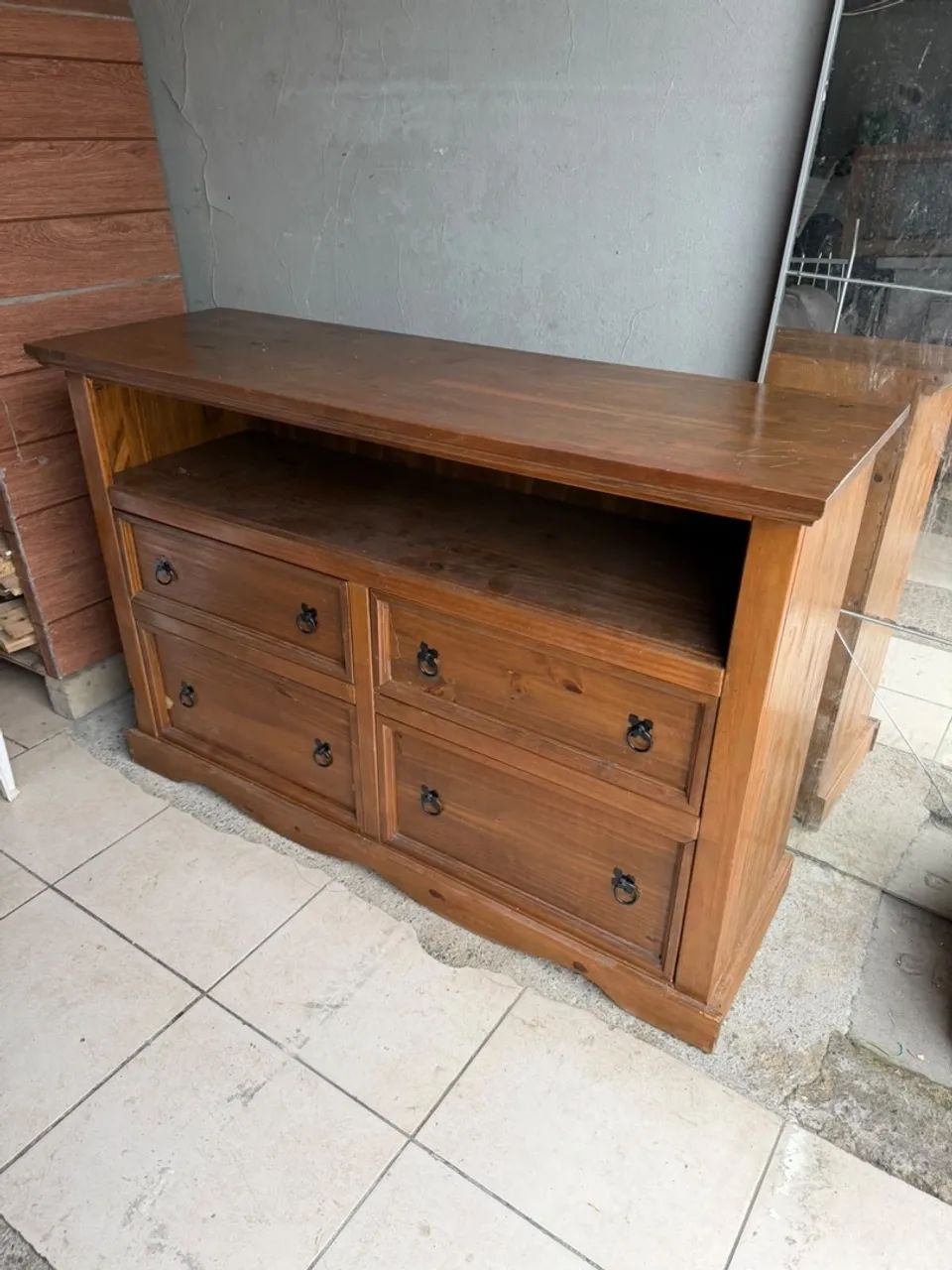 Cômoda 4 gavetas pinos