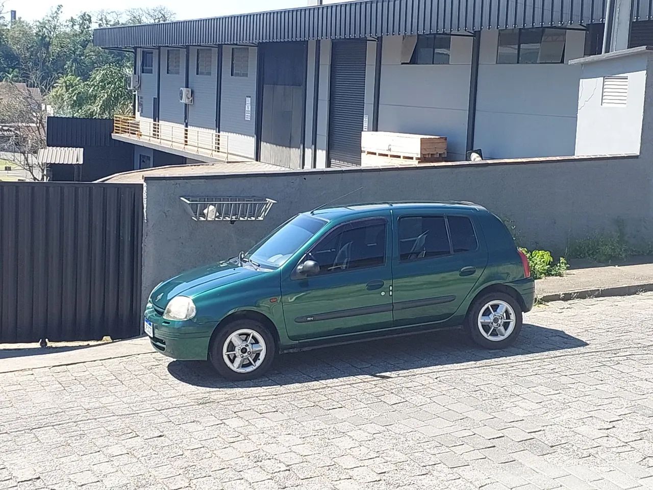 Renault Clio RN/ Expression 1.6 16V 5P 2001