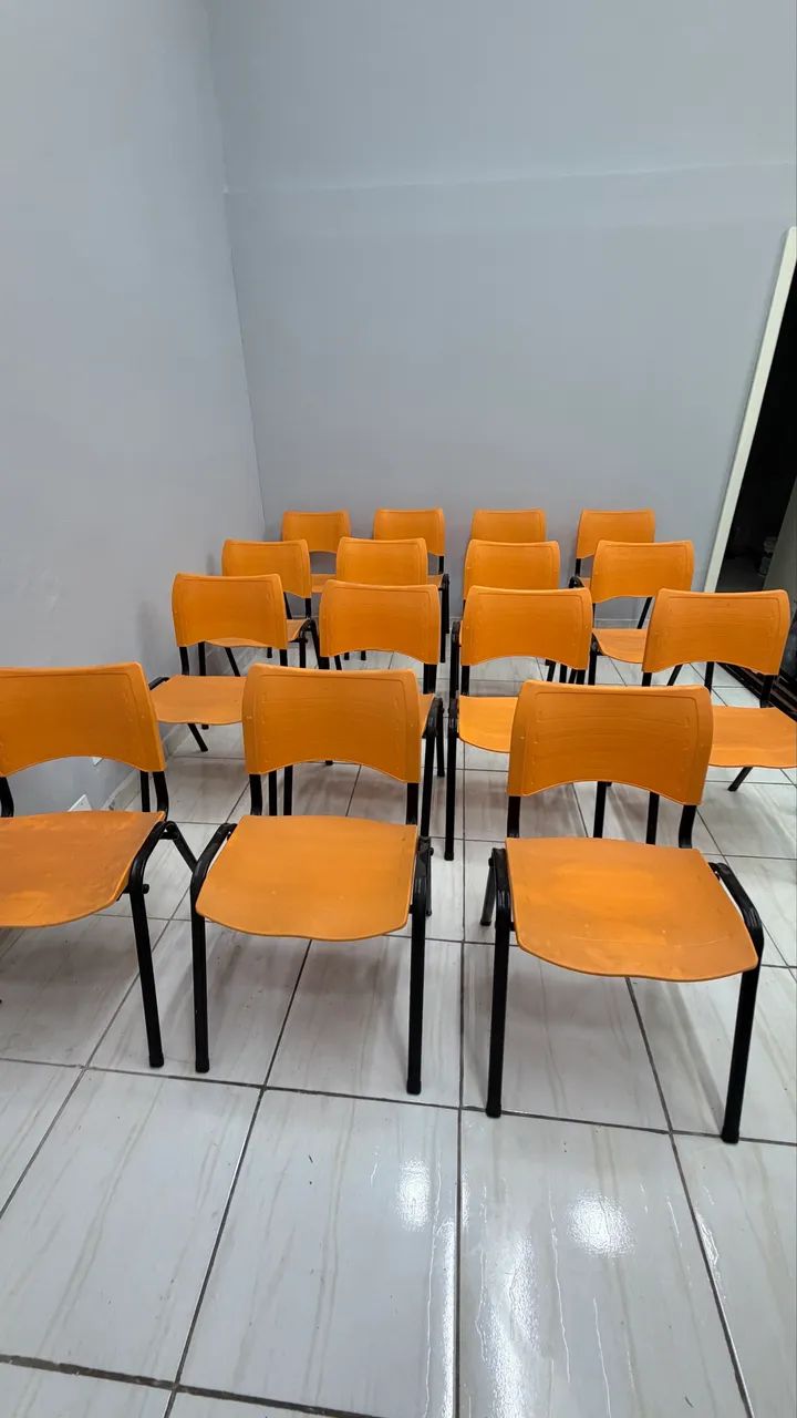Cadeiras Super Confortáveis em Ótimo Estado 