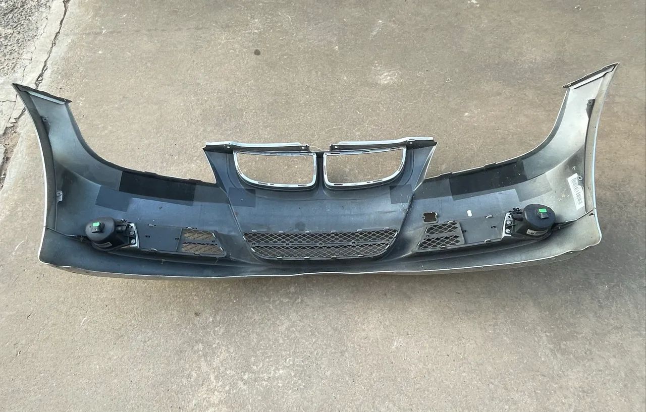 Parachoque dianteiro BMW E90 com milhas - Foto 4