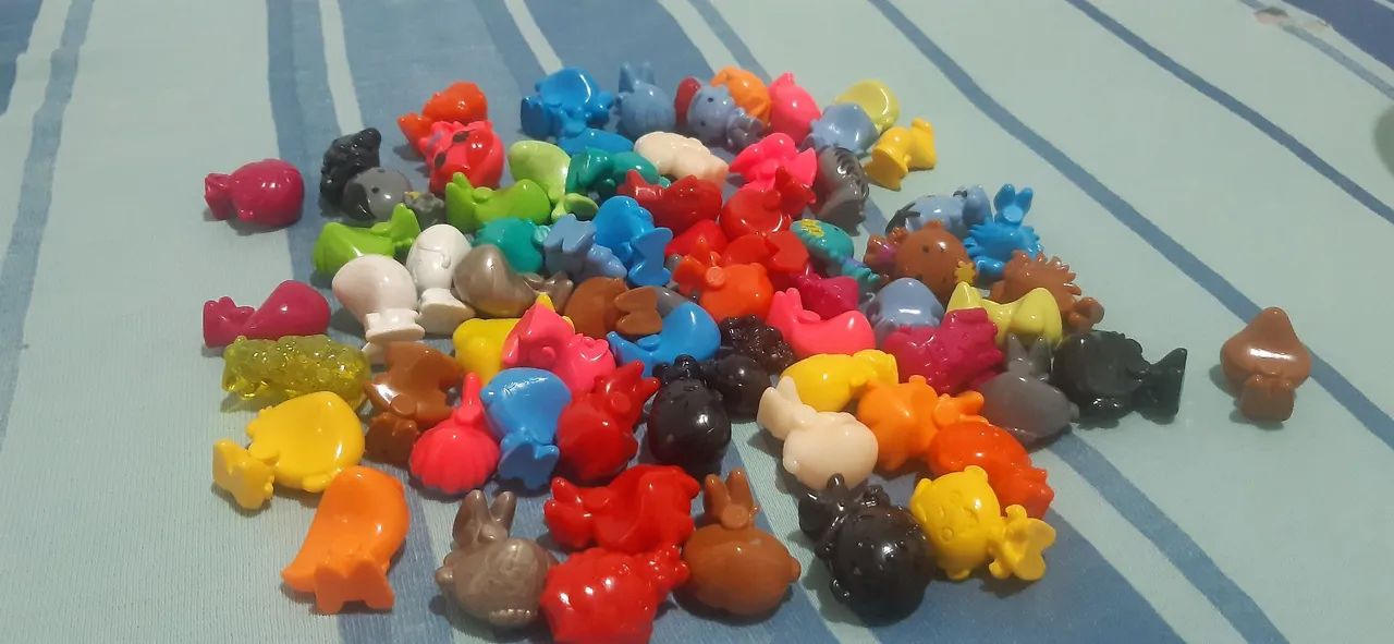 Lote com 70 Gogos Turma da Mônica 