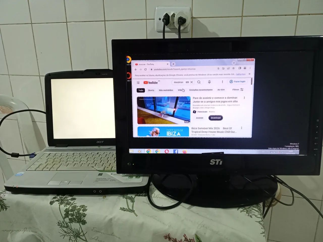 Notebook accer com tela