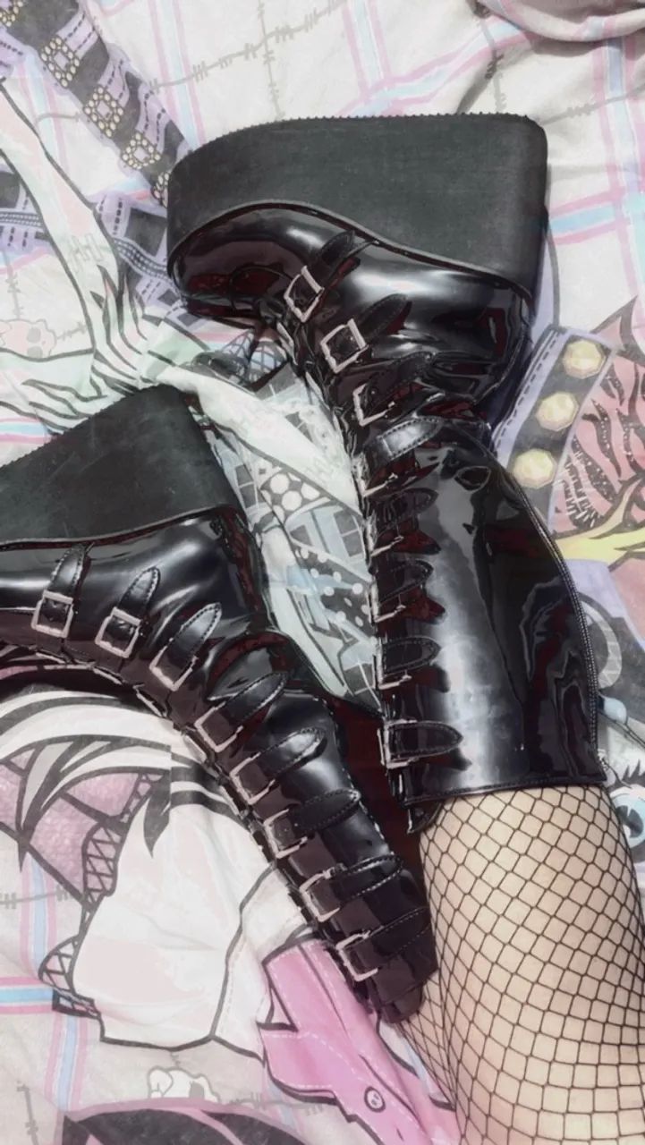 BOTA (ESTILO) DEMONIA SWING 815
