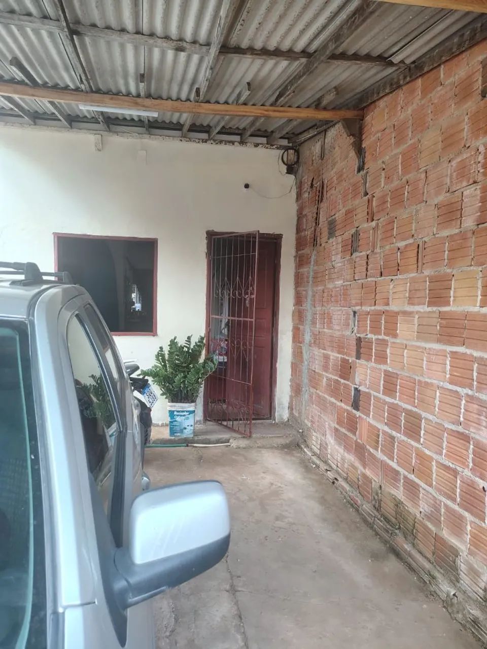 Vendo essa casa com ponto comercial  - Foto 2