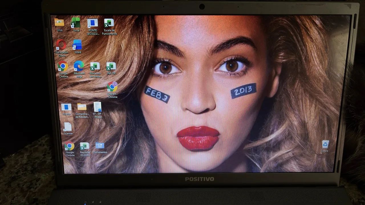 Notebook Positivo 