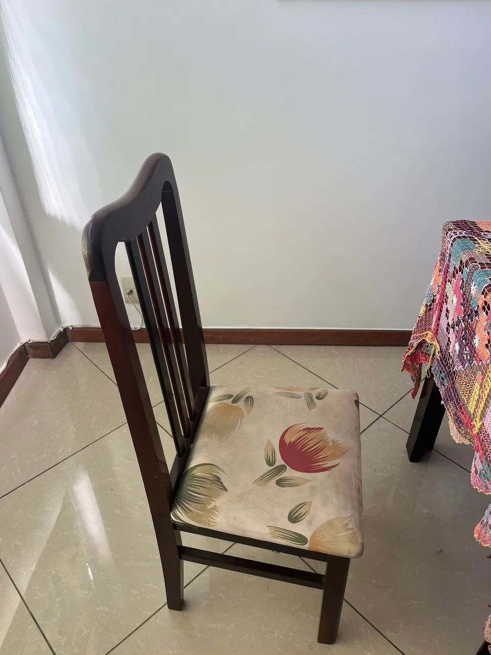 Mesa de jantar com 6 cadeiras - Foto 2