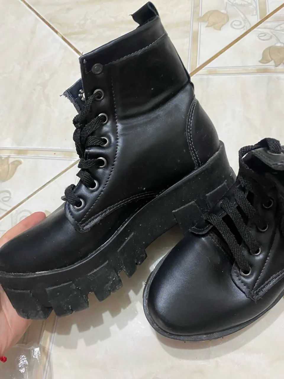 Bota tratorada preta  - Foto 2