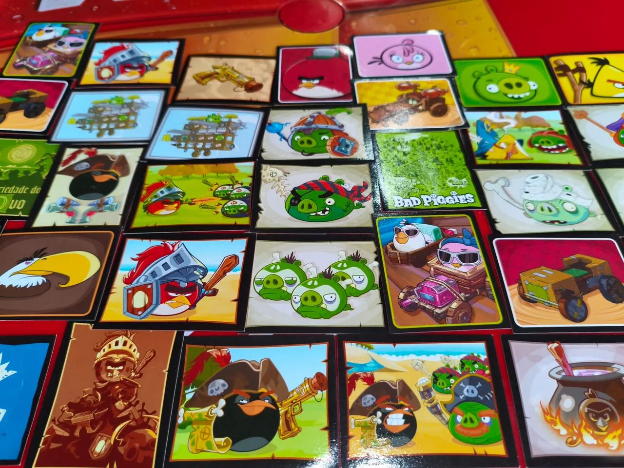 Figurinhas colecionáveis do Angry Birds