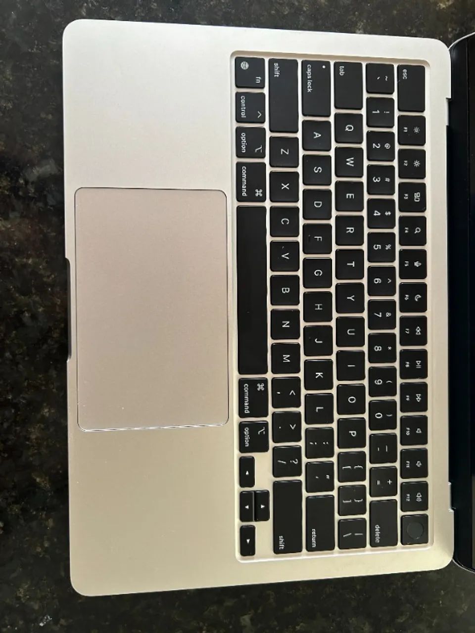 Macbook Air - M2 (2022) 256GB, 8GB RAM PRATEADO - Notebooks