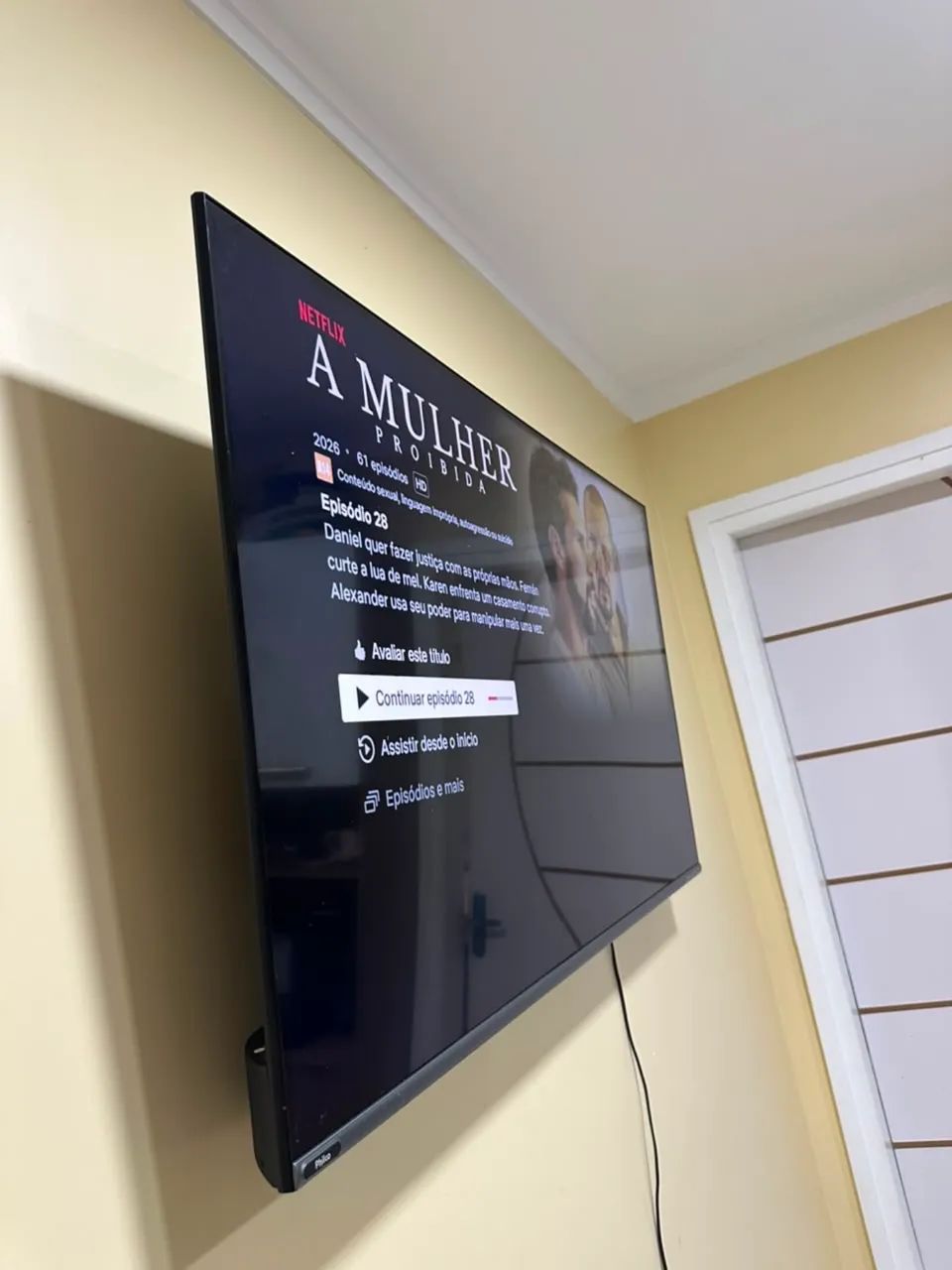 Smart tv 55 polegadas com controle e pezinho  - Foto 4