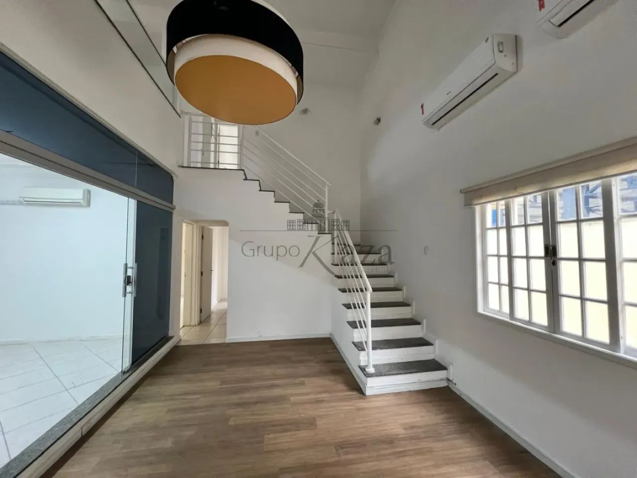 Casa Comercial - Jardim Paraiso - 4 Dormitórios - 180m².