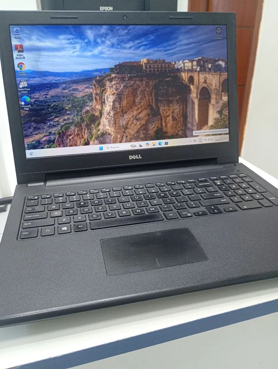 Notebook Dell i3 8GB de memória 