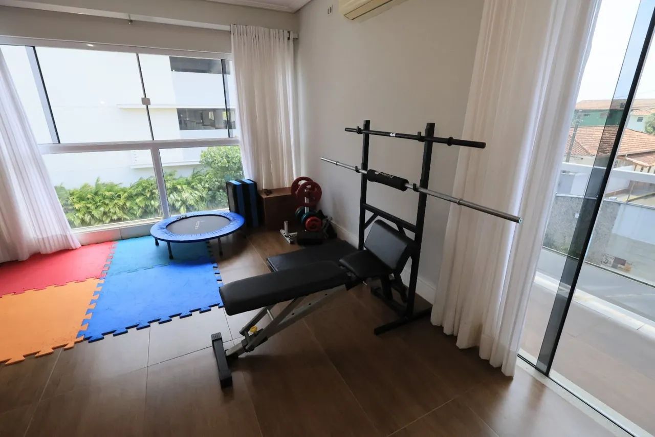 Casa mobiliada com piscina e 4 quartos em Penha - Foto 4